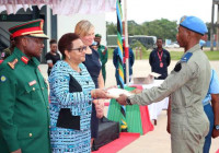 WAZIRI AKABIDHI LESENI MARUBANI